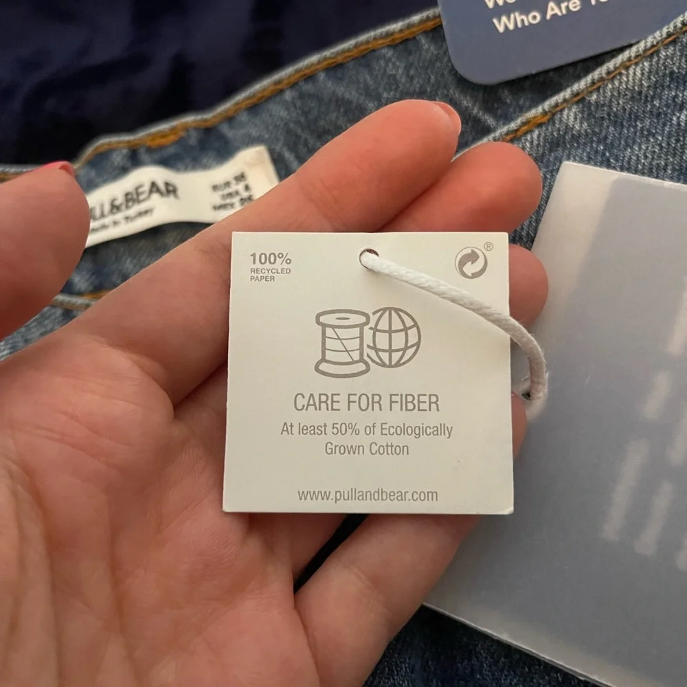 Pull&Bear 90s straight leg jean w/ rips and split hem in blue - Picture 14 of 14